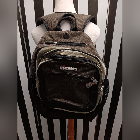 Ogio "tek spec" large backpack - Picture 7 of 9